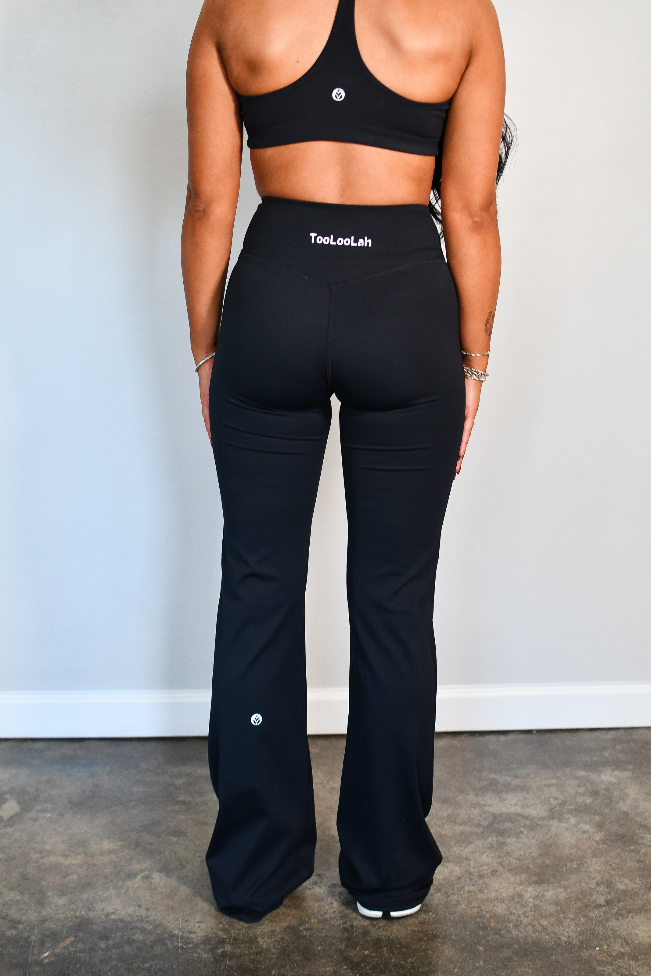 The Core Flare Leggings - Black