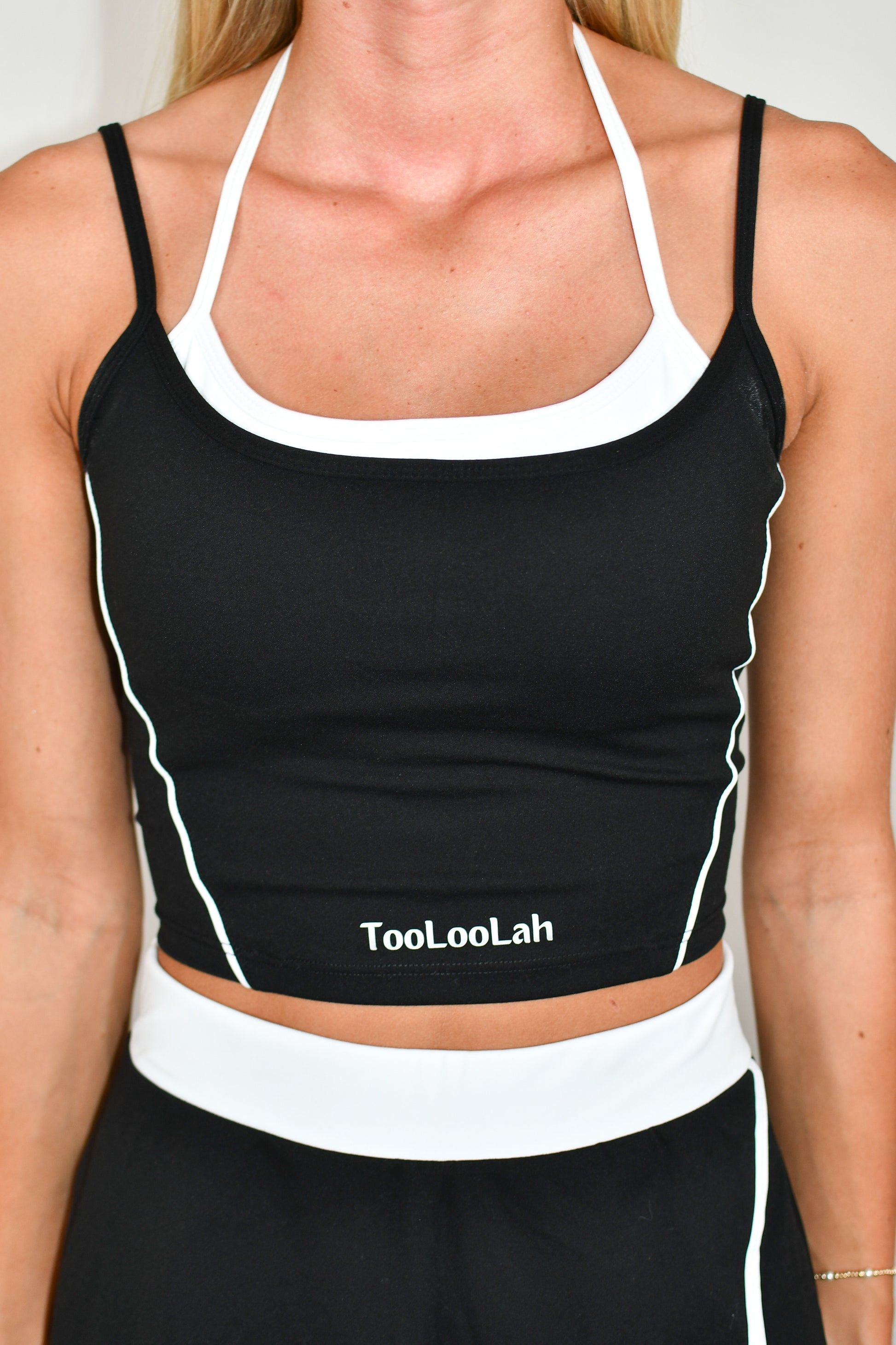 Outline Contrast Tank - Black/White