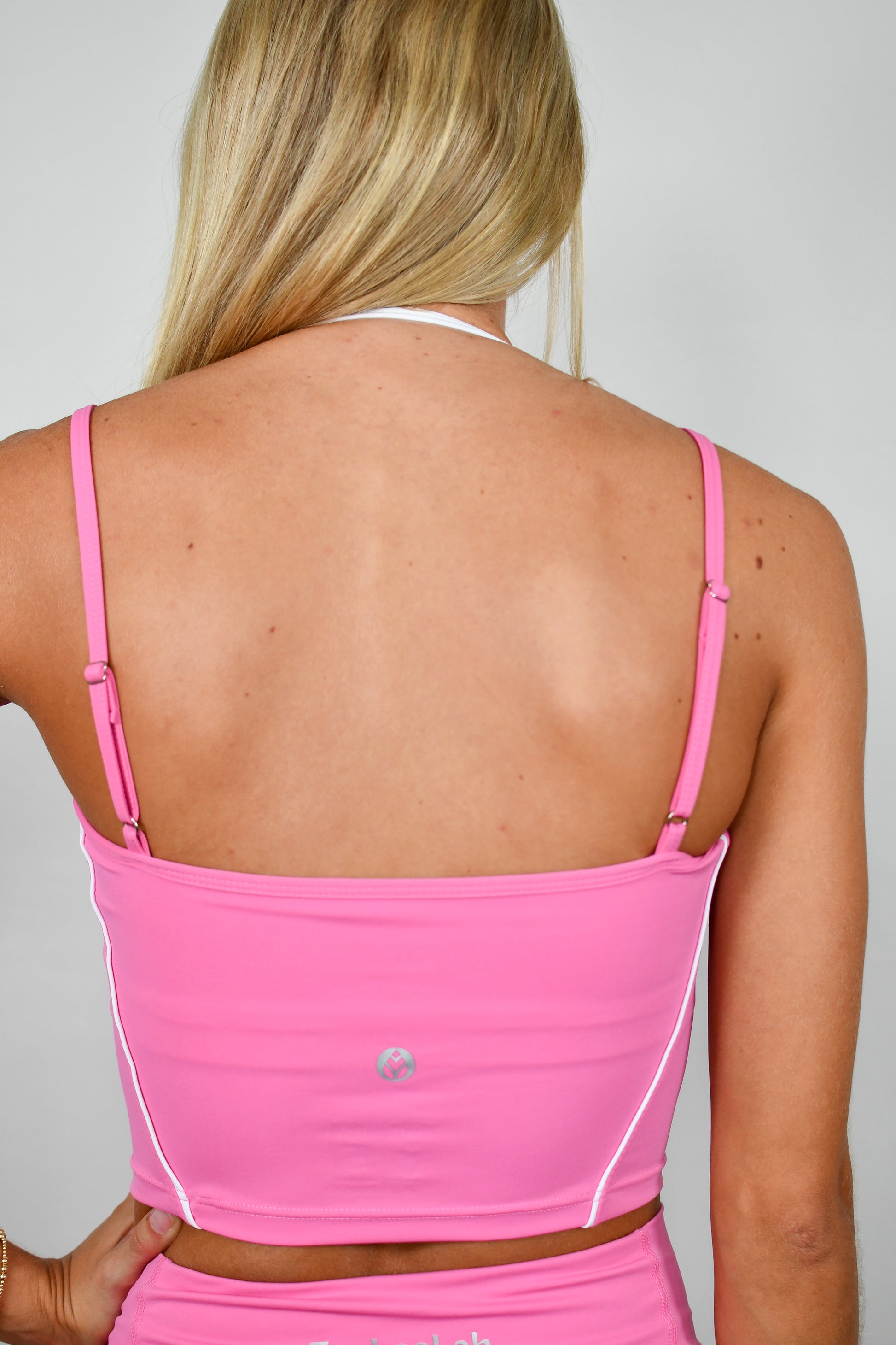 Outline Contrast Tank - Pink/White