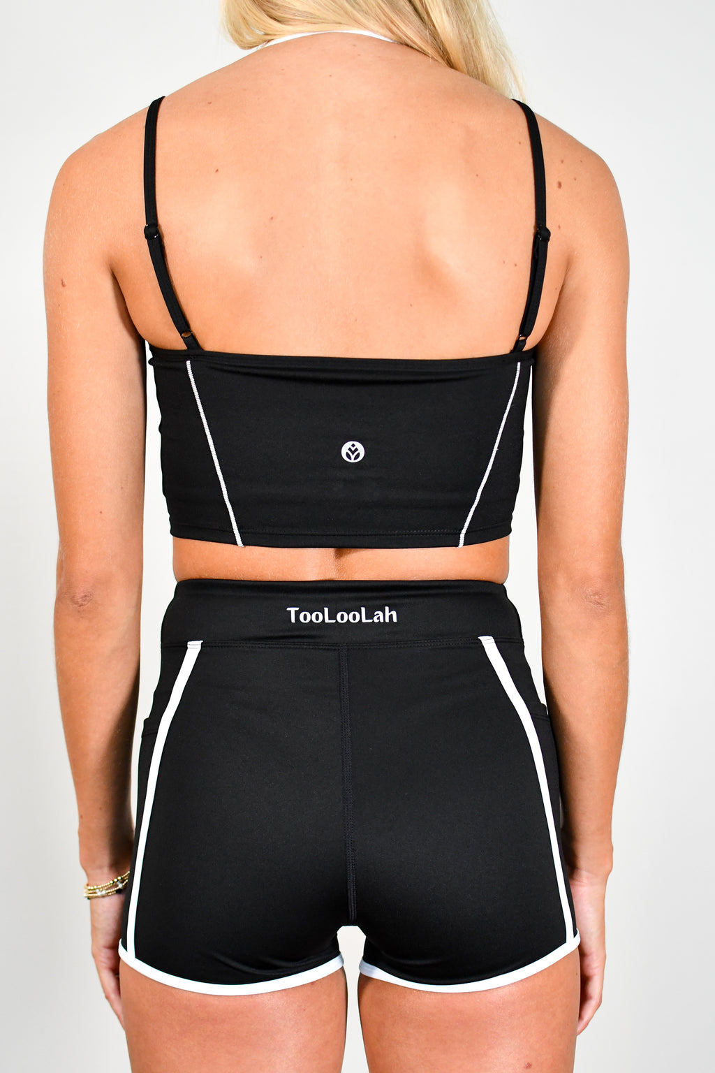 Outline Cropped Contrast Tank - Black/White