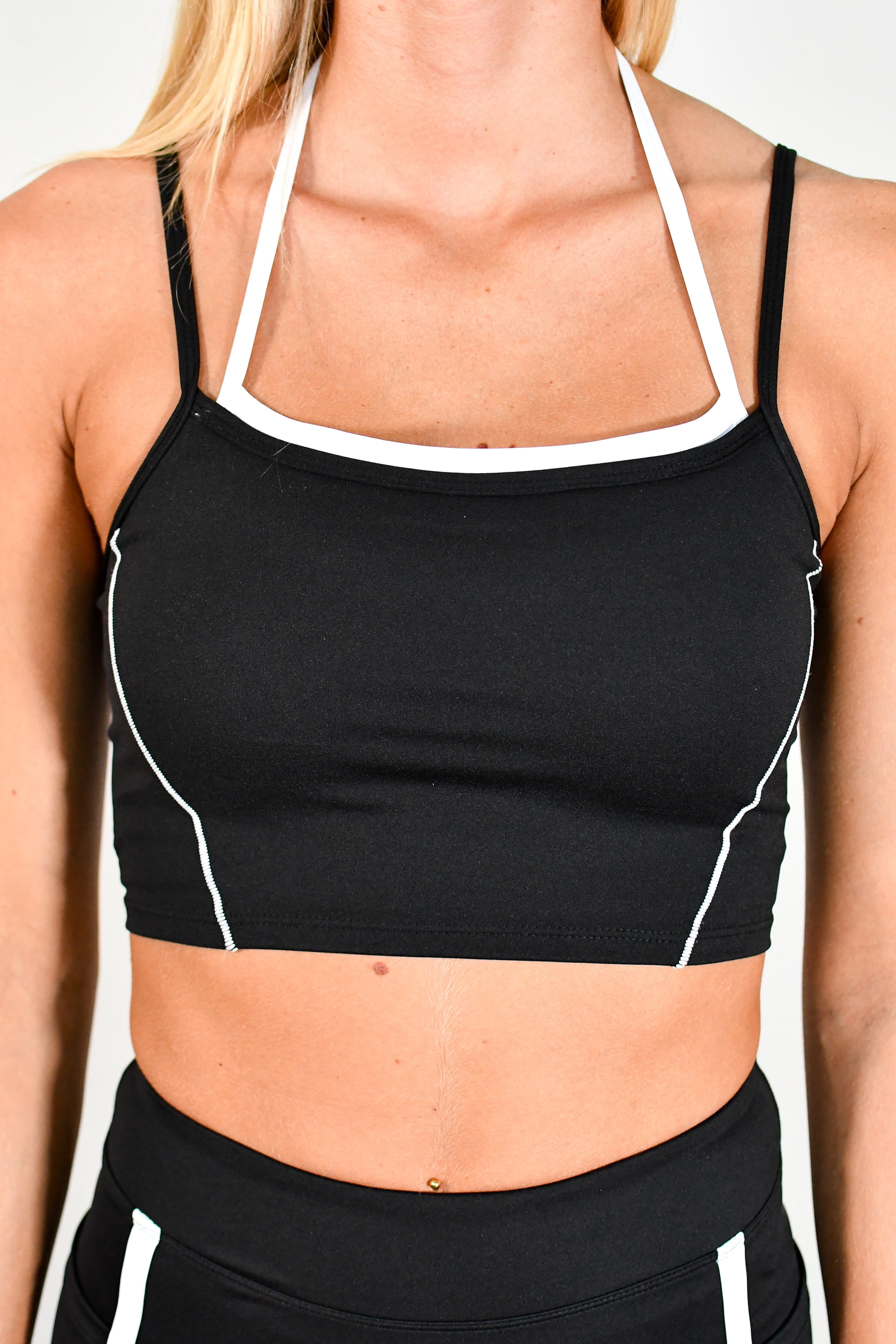 Outline Cropped Contrast Tank - Black/White