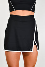Outline Contrast Shorty Skort - Black/White
